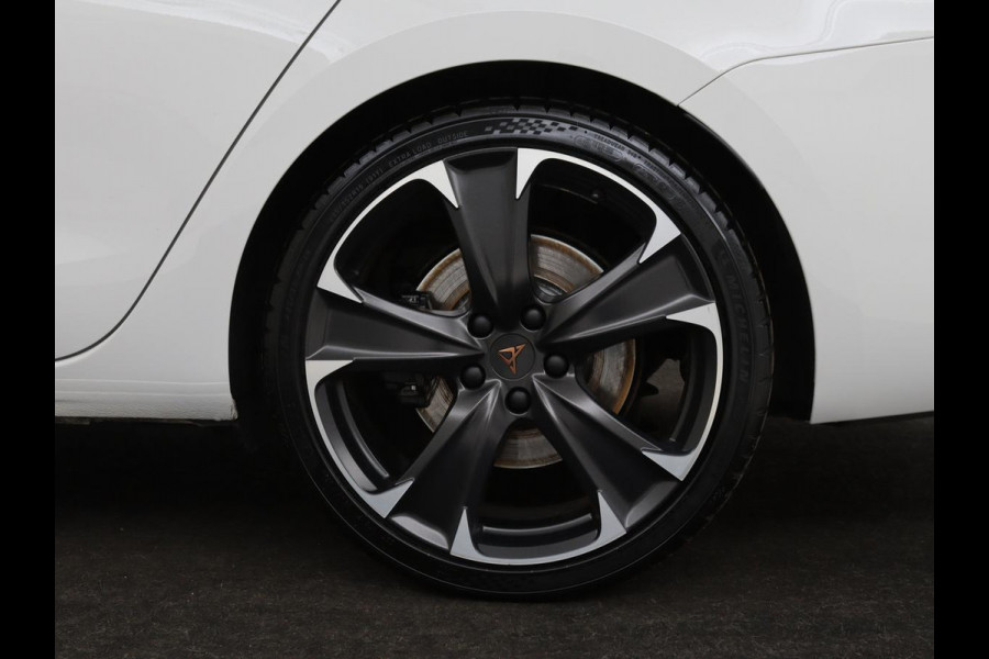 CUPRA Leon 1.4 e-Hybrid VZ Business | Camera | Stoel & Stuurverwarming | Adaptive cruise | Carplay | Elektrische achterklep | Trekhaak