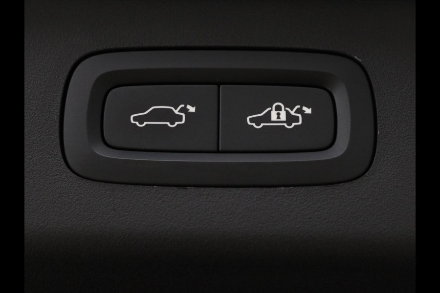 Lynk & Co 01 1.5 Plug In | Panoramadak | Infinity by Harman | 360 Camera | Adaptive cruise | Stoelverwarming | Carplay | Memory | Full LED
