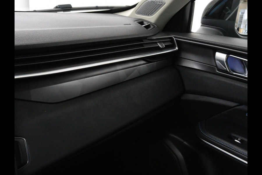Lynk & Co 01 1.5 Plug In | Panoramadak | Infinity by Harman | 360 Camera | Adaptive cruise | Stoelverwarming | Carplay | Memory | Full LED