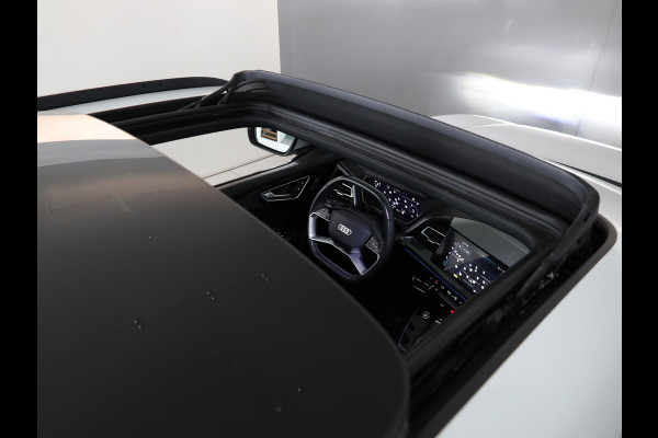 Audi Q4 e-tron 35 Launch edition S Competition 55 kWh 170pk | Panoramadak | Elektrisch verstelbare voorstoelen | Warmtepomp | Navigatie | Matrix LED |20'LM-velgen|