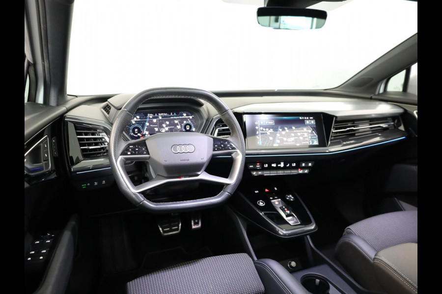 Audi Q4 e-tron 35 Launch edition S Competition 55 kWh 170pk | Panoramadak | Elektrisch verstelbare voorstoelen | Warmtepomp | Navigatie | Matrix LED |20'LM-velgen|