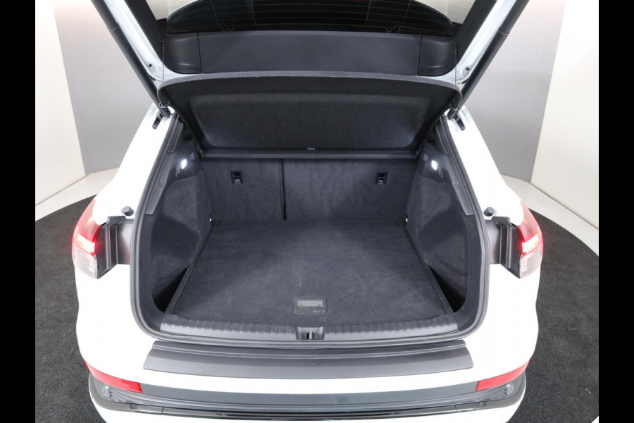 Audi Q4 e-tron 35 Launch edition S Competition 55 kWh 170pk | Panoramadak | Elektrisch verstelbare voorstoelen | Warmtepomp | Navigatie | Matrix LED |20'LM-velgen|
