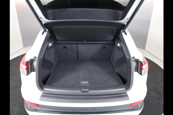Audi Q4 e-tron 35 Launch edition S Competition 55 kWh 170pk | Panoramadak | Elektrisch verstelbare voorstoelen | Warmtepomp | Navigatie | Matrix LED |20'LM-velgen|
