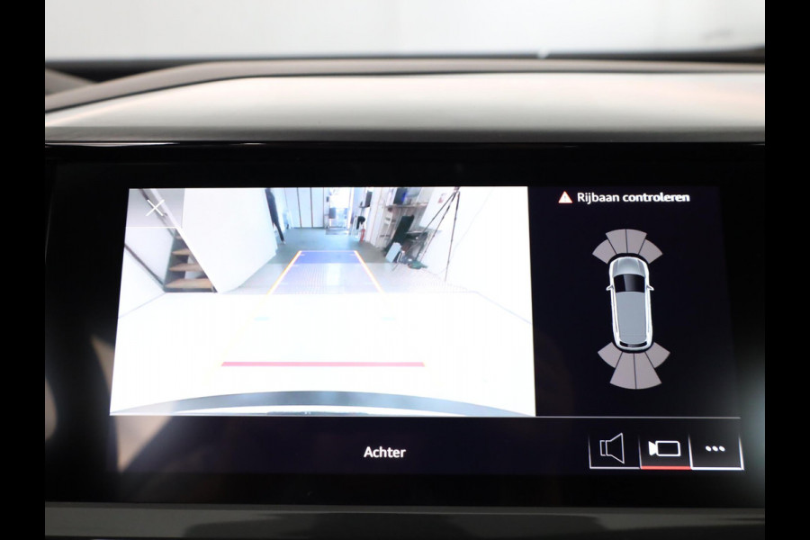 Audi Q4 e-tron 35 Launch edition S Competition 55 kWh 170pk | Panoramadak | Elektrisch verstelbare voorstoelen | Warmtepomp | Navigatie | Matrix LED |20'LM-velgen|