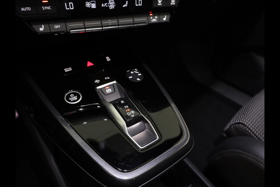 Audi Q4 e-tron 35 Launch edition S Competition 55 kWh 170pk | Panoramadak | Elektrisch verstelbare voorstoelen | Warmtepomp | Navigatie | Matrix LED |20'LM-velgen|