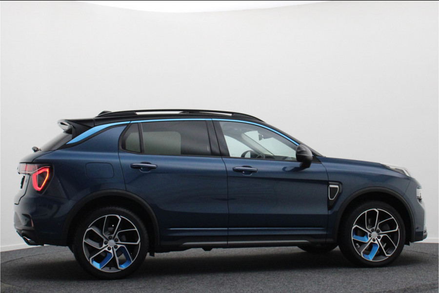 Lynk & Co 01 1.5 Plug-in Hybrid Automaat Two-Tone, 360° Camera, Panoramadak, ACC, Keyless, Navigatie, PDC, LED, 20''
