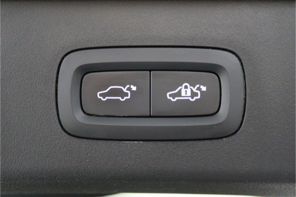 Lynk & Co 01 1.5 Plug-in Hybrid Automaat Two-Tone, 360° Camera, Panoramadak, ACC, Keyless, Navigatie, PDC, LED, 20''