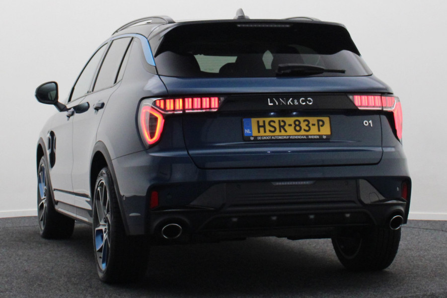 Lynk & Co 01 1.5 Plug-in Hybrid Automaat Two-Tone, 360° Camera, Panoramadak, ACC, Keyless, Navigatie, PDC, LED, 20''