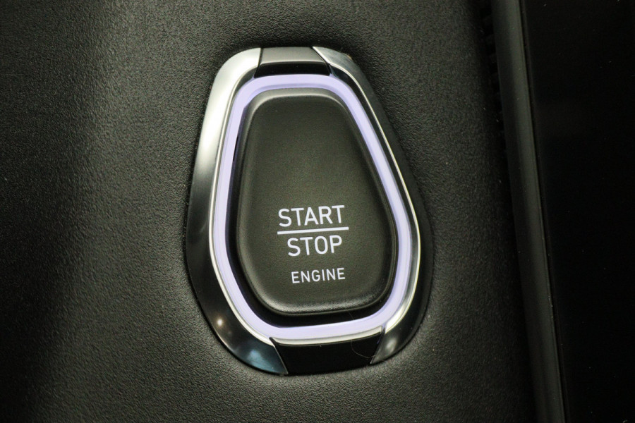 Lynk & Co 01 1.5 Plug-in Hybrid Automaat Two-Tone, 360° Camera, Panoramadak, ACC, Keyless, Navigatie, PDC, LED, 20''