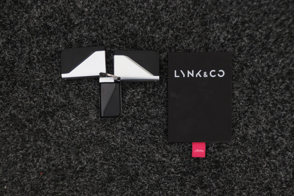 Lynk & Co 01 1.5 Plug-in Hybrid Automaat Two-Tone, 360° Camera, Panoramadak, ACC, Keyless, Navigatie, PDC, LED, 20''