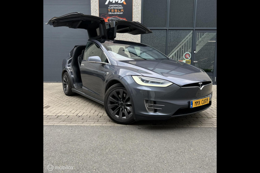 Tesla Model X LONG RANGE PLUS Grijs Trekhaak 6 Zitplaatsen