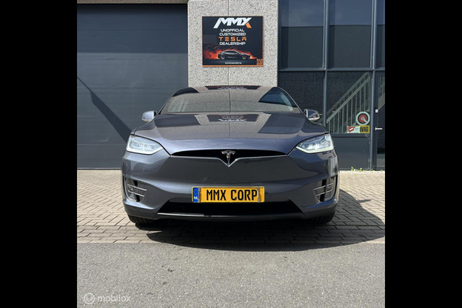 Tesla Model X LONG RANGE PLUS Grijs Trekhaak 6 Zitplaatsen