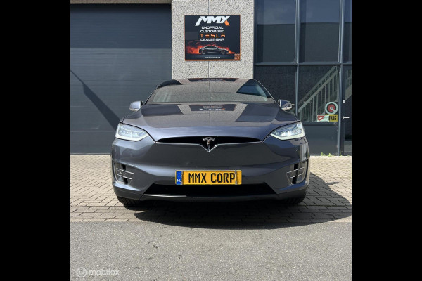Tesla Model X LONG RANGE PLUS Grijs Trekhaak 6 Zitplaatsen