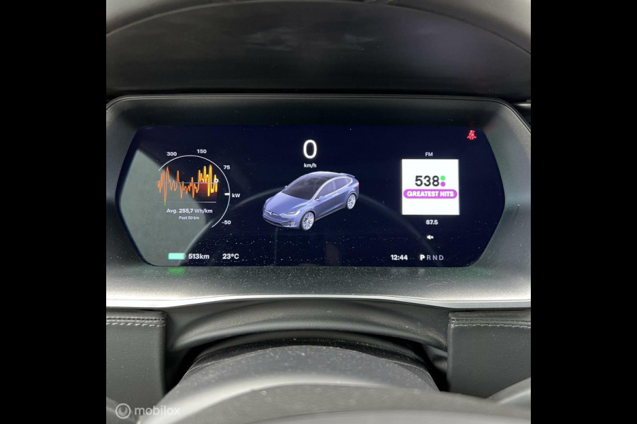 Tesla Model X LONG RANGE PLUS Grijs Trekhaak 6 Zitplaatsen