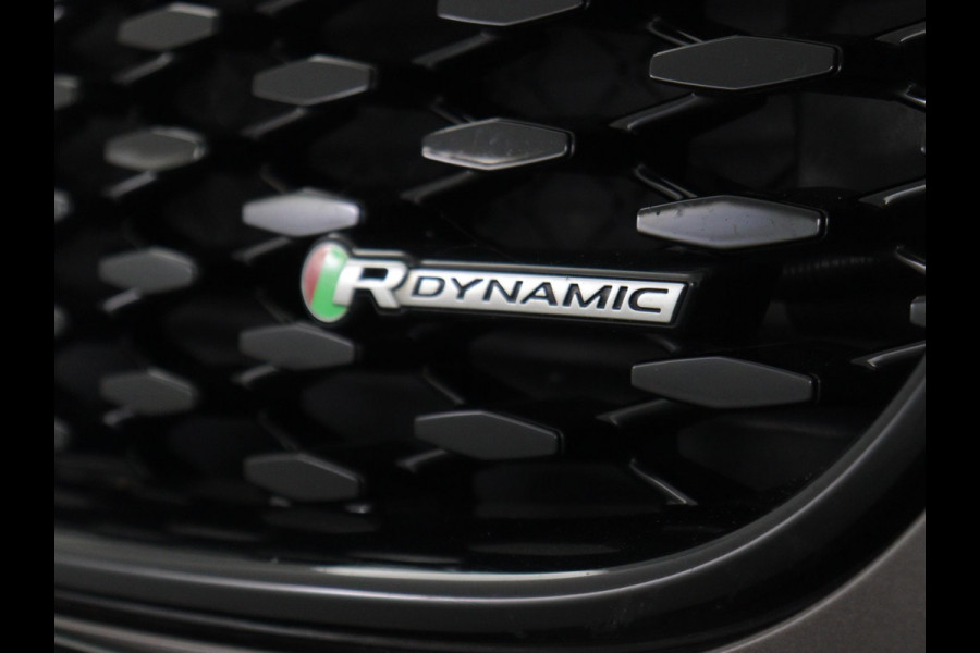 Jaguar F-Pace P400e PHEV R-Dynamic SE