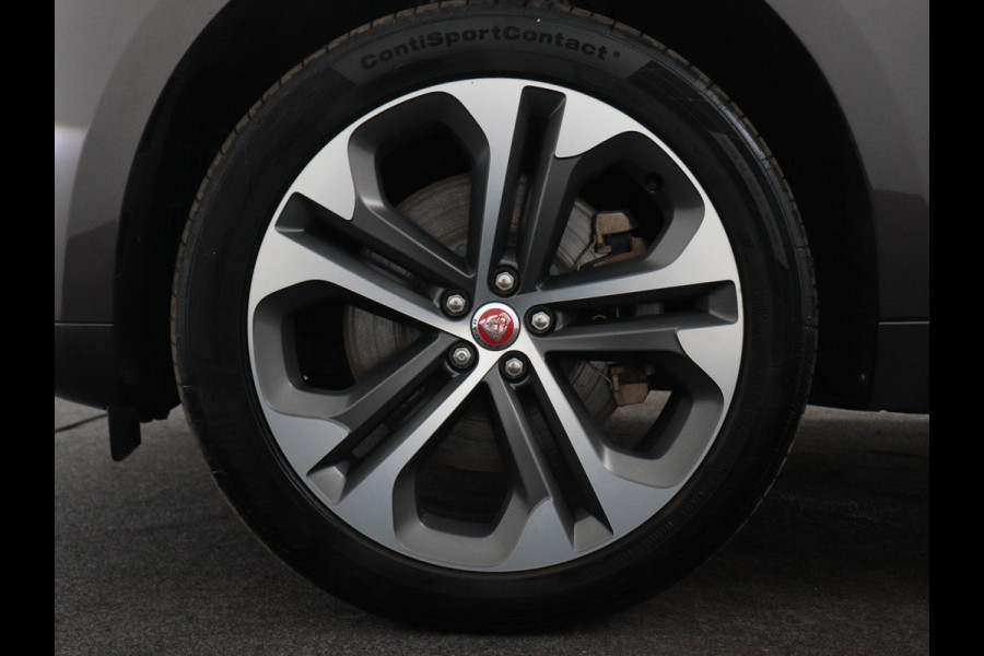 Jaguar F-Pace P400e PHEV R-Dynamic SE