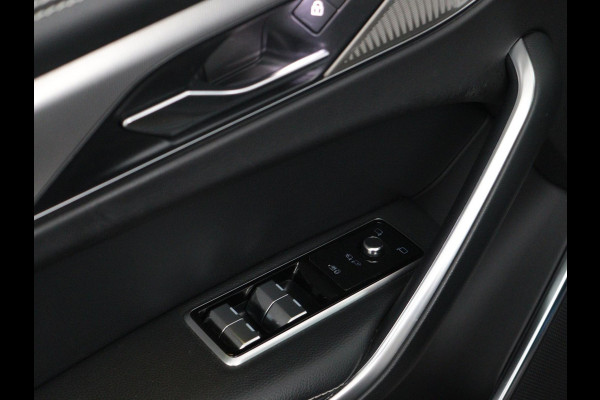 Jaguar F-Pace P400e PHEV R-Dynamic SE