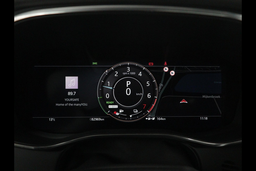 Jaguar F-Pace P400e PHEV R-Dynamic SE