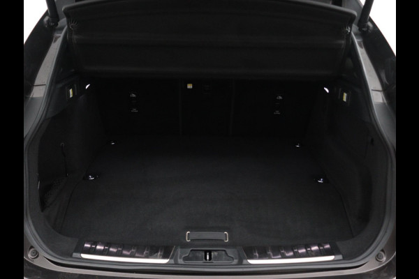 Jaguar F-Pace P400e PHEV R-Dynamic SE