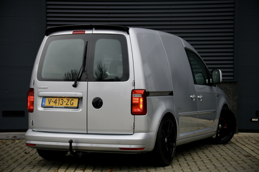 Volkswagen Caddy 2.0 TDI | CarPlay | PDC | Cruise control | Trekhaak | Airco | NAP Logisch | Schroefset | Spoilerset | Nieuwe APK | Euro 6