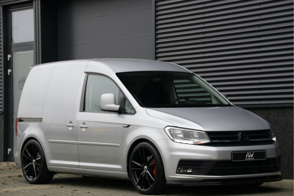Volkswagen Caddy 2.0 TDI | CarPlay | PDC | Cruise control | Trekhaak | Airco | NAP Logisch | Schroefset | Spoilerset | Nieuwe APK | Euro 6