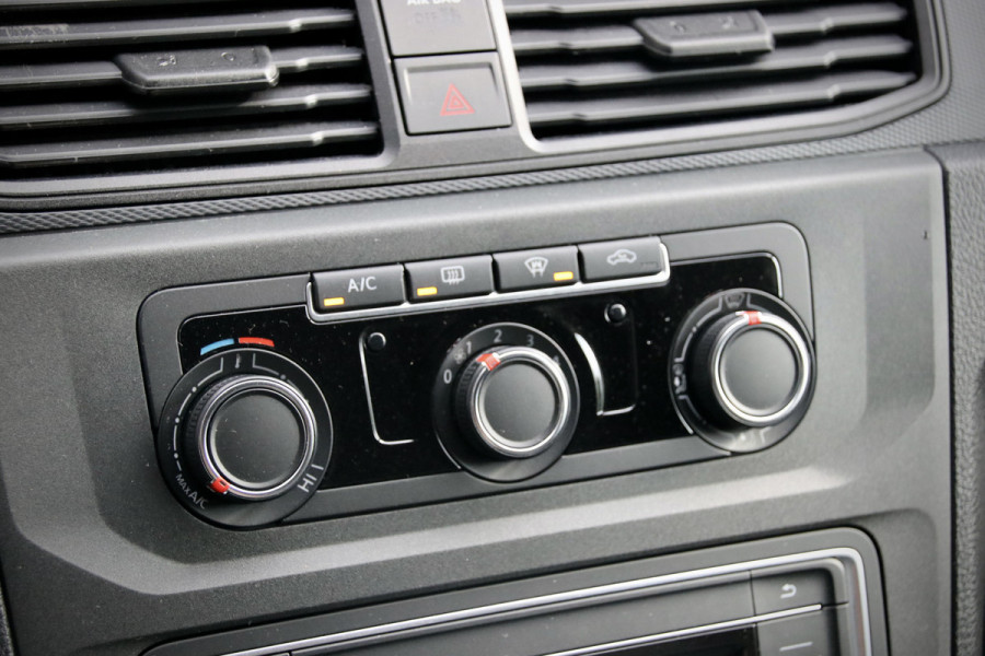 Volkswagen Caddy 2.0 TDI | CarPlay | PDC | Cruise control | Trekhaak | Airco | NAP Logisch | Schroefset | Spoilerset | Nieuwe APK | Euro 6
