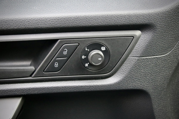 Volkswagen Caddy 2.0 TDI | CarPlay | PDC | Cruise control | Trekhaak | Airco | NAP Logisch | Schroefset | Spoilerset | Nieuwe APK | Euro 6