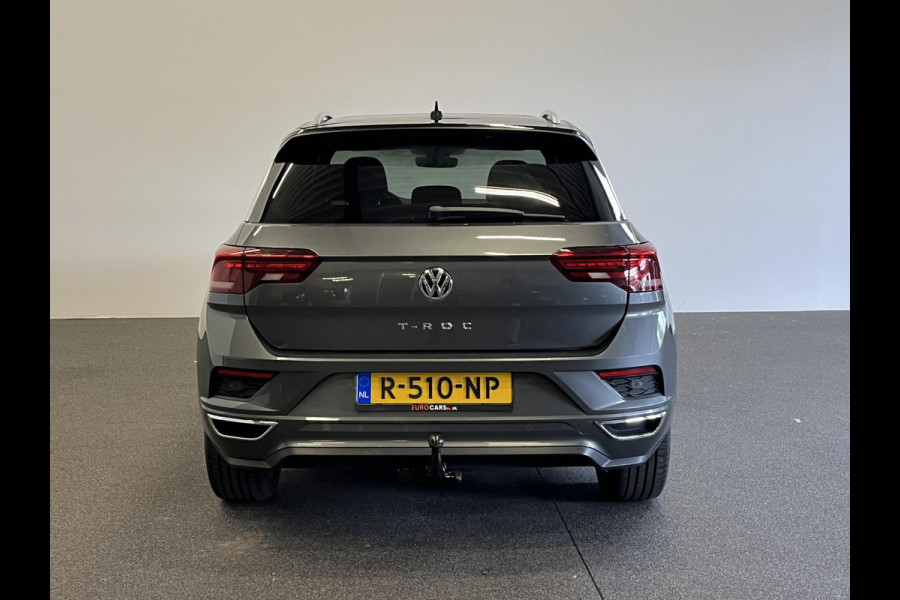 Volkswagen T-Roc 1.5 TSI 150pk DSG R-line Panoramadak Trekhaak Navigatie Apple Carplay/Android Auto Camera Parkeersensoren Adaptive Cruise Control Elektrische achterklep Getinte ramen Climate Control