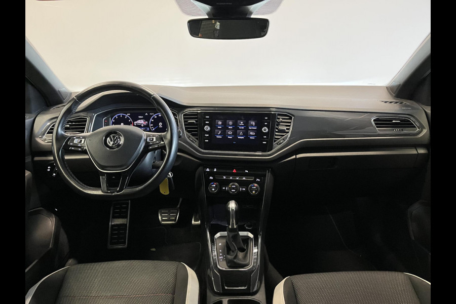 Volkswagen T-Roc 1.5 TSI 150pk DSG R-line Panoramadak Trekhaak Navigatie Apple Carplay/Android Auto Camera Parkeersensoren Adaptive Cruise Control Elektrische achterklep Getinte ramen Climate Control