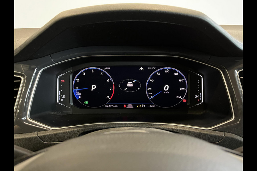 Volkswagen T-Roc 1.5 TSI 150pk DSG R-line Panoramadak Trekhaak Navigatie Apple Carplay/Android Auto Camera Parkeersensoren Adaptive Cruise Control Elektrische achterklep Getinte ramen Climate Control