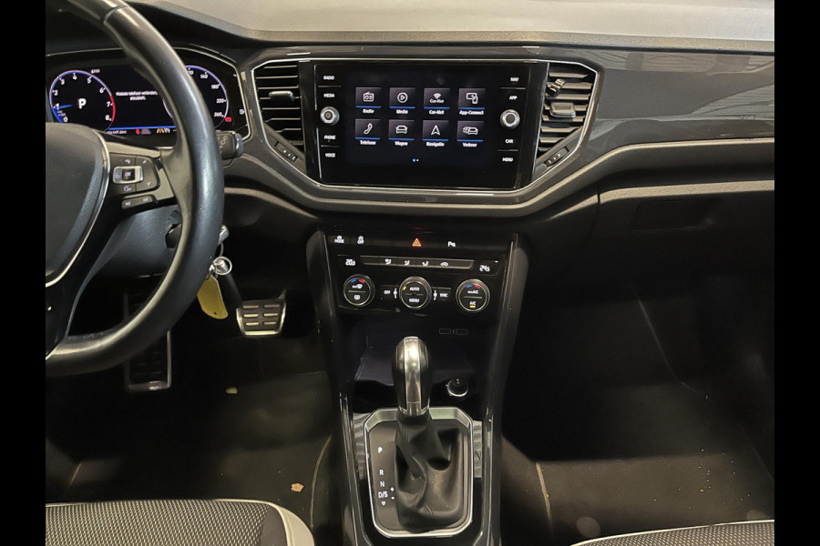 Volkswagen T-Roc 1.5 TSI 150pk DSG R-line Panoramadak Trekhaak Navigatie Apple Carplay/Android Auto Camera Parkeersensoren Adaptive Cruise Control Elektrische achterklep Getinte ramen Climate Control