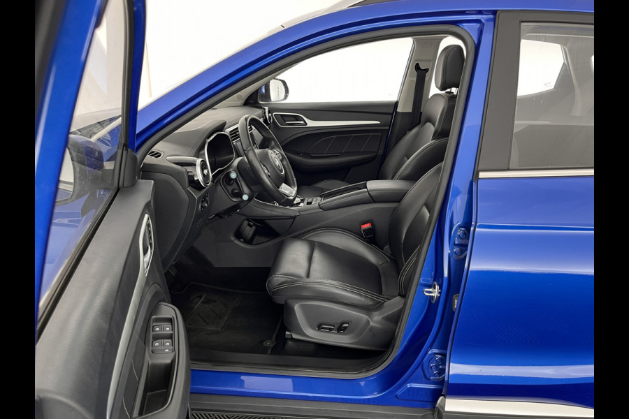 MG Mg Zs EV Luxury 45 kWh (INCL-BTW) *PANO | FULL-LEATHER | CCS-FASTLOADER | KEYLESS | NAVI-FULLMAP | ADAPTIVE-CRUISE | CAMERA | HEATED-SPORT-SEATS | CARPLAY | BLINDSPOT | DAB | LANE-ASSIST | 17"ALU*