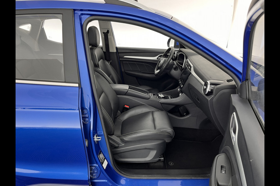 MG Mg Zs EV Luxury 45 kWh (INCL-BTW) *PANO | FULL-LEATHER | CCS-FASTLOADER | KEYLESS | NAVI-FULLMAP | ADAPTIVE-CRUISE | CAMERA | HEATED-SPORT-SEATS | CARPLAY | BLINDSPOT | DAB | LANE-ASSIST | 17"ALU*