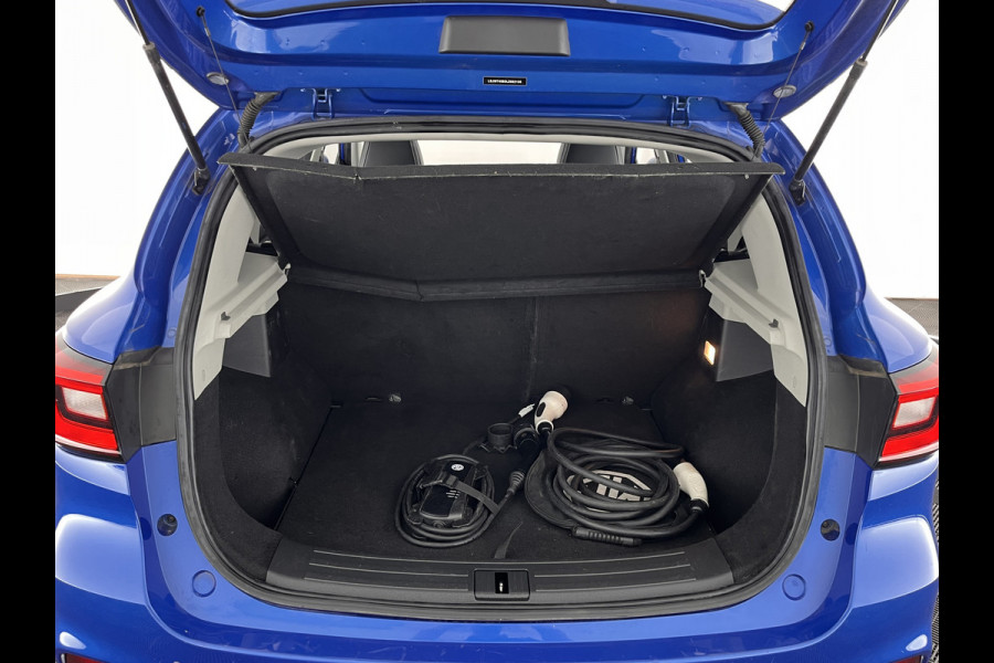 MG Mg Zs EV Luxury 45 kWh (INCL-BTW) *PANO | FULL-LEATHER | CCS-FASTLOADER | KEYLESS | NAVI-FULLMAP | ADAPTIVE-CRUISE | CAMERA | HEATED-SPORT-SEATS | CARPLAY | BLINDSPOT | DAB | LANE-ASSIST | 17"ALU*