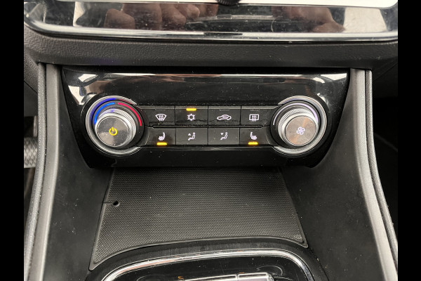 MG Mg Zs EV Luxury 45 kWh (INCL-BTW) *PANO | FULL-LEATHER | CCS-FASTLOADER | KEYLESS | NAVI-FULLMAP | ADAPTIVE-CRUISE | CAMERA | HEATED-SPORT-SEATS | CARPLAY | BLINDSPOT | DAB | LANE-ASSIST | 17"ALU*