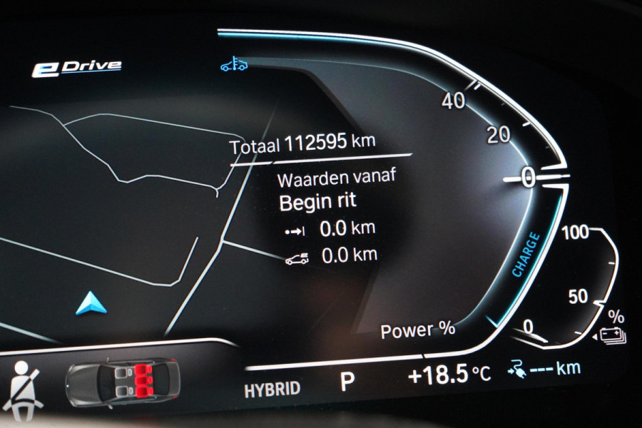 BMW 5 Serie Touring 530e Business Edition Plus | Trekhaak | Sportstoelen | Navigatie | Achteruitrijcamera