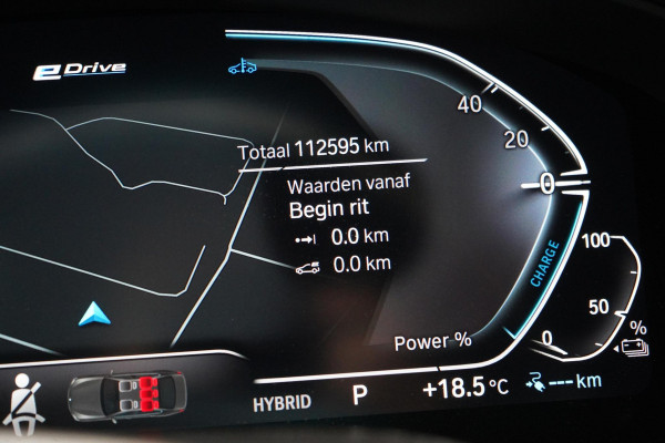 BMW 5 Serie Touring 530e Business Edition Plus | Trekhaak | Sportstoelen | Navigatie | Achteruitrijcamera