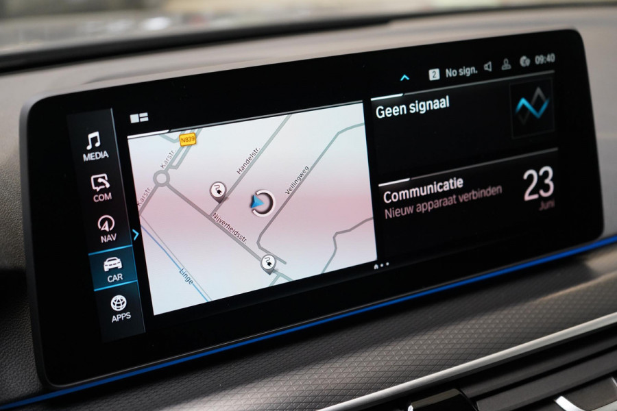 BMW 5 Serie Touring 530e Business Edition Plus | Trekhaak | Sportstoelen | Navigatie | Achteruitrijcamera