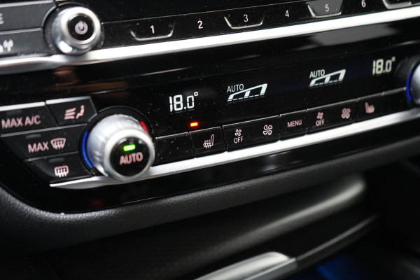BMW 5 Serie Touring 530e Business Edition Plus | Trekhaak | Sportstoelen | Navigatie | Achteruitrijcamera