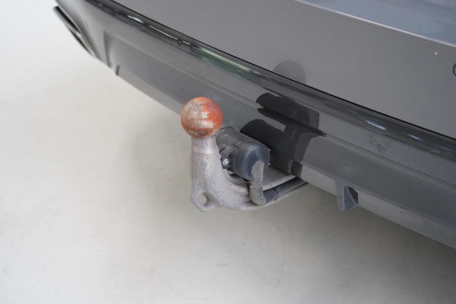 BMW 5 Serie Touring 530e Business Edition Plus | Trekhaak | Sportstoelen | Navigatie | Achteruitrijcamera