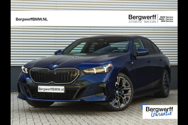 BMW 5 Serie 530e M-Sport Pro - Pano - ACC - Harman Kardon - Head-up - Iconic Glow Exterieur