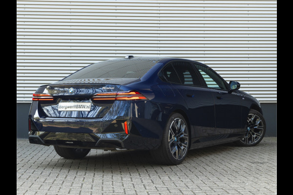 BMW 5 Serie 530e M-Sport Pro - Pano - ACC - Harman Kardon - Head-up - Iconic Glow Exterieur