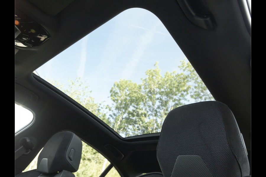BMW 5 Serie 530e M-Sport Pro - Pano - ACC - Harman Kardon - Head-up - Iconic Glow Exterieur