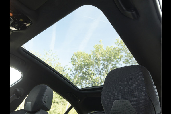BMW 5 Serie 530e M-Sport Pro - Pano - ACC - Harman Kardon - Head-up - Iconic Glow Exterieur