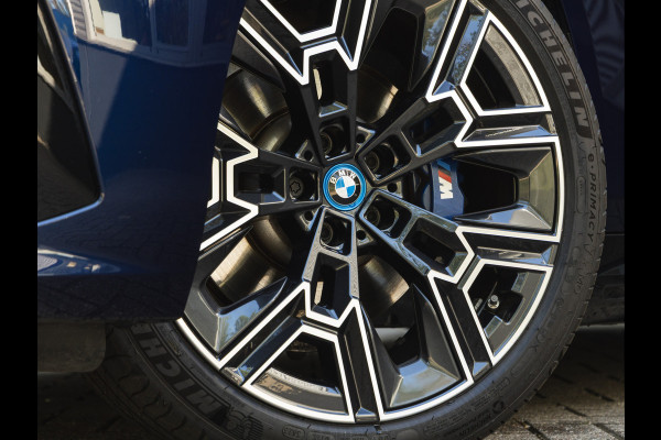 BMW 5 Serie 530e M-Sport Pro - Pano - ACC - Harman Kardon - Head-up - Iconic Glow Exterieur