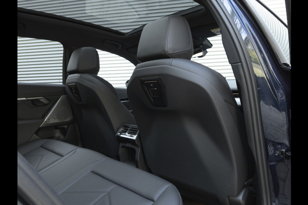 BMW 5 Serie 530e M-Sport Pro - Pano - ACC - Harman Kardon - Head-up - Iconic Glow Exterieur
