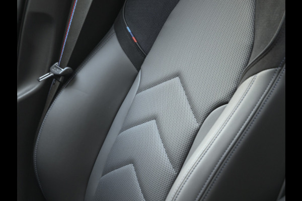 BMW 5 Serie 530e M-Sport Pro - Pano - ACC - Harman Kardon - Head-up - Iconic Glow Exterieur