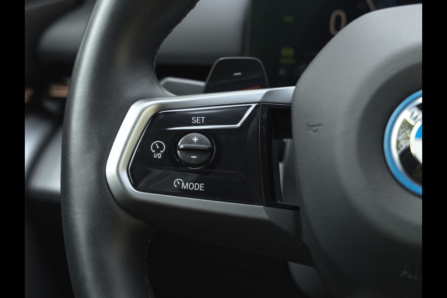 BMW 5 Serie 530e M-Sport Pro - Pano - ACC - Harman Kardon - Head-up - Iconic Glow Exterieur