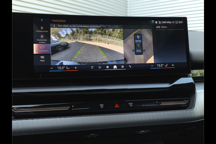 BMW 5 Serie 530e M-Sport Pro - Pano - ACC - Harman Kardon - Head-up - Iconic Glow Exterieur