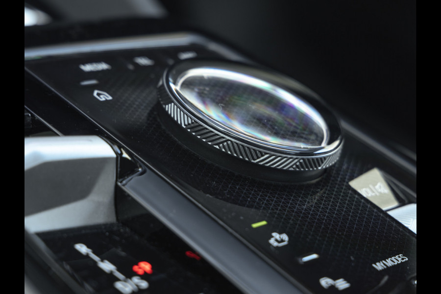 BMW 5 Serie 530e M-Sport Pro - Pano - ACC - Harman Kardon - Head-up - Iconic Glow Exterieur
